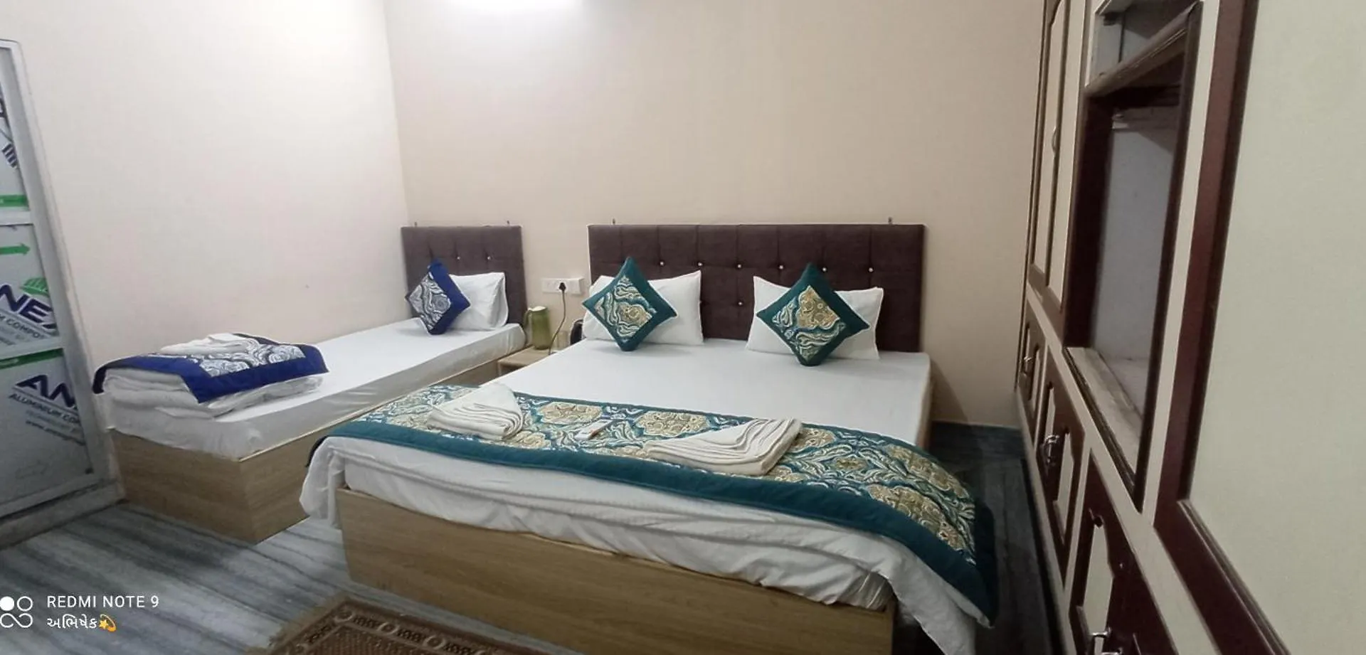 Отель Unnati Residency Варанаси 3*,